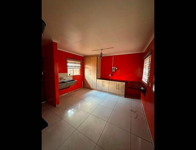 4 BEDROOM HOUSE FOR SALE IN SELCOURT